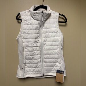 NWT Canyonlands Hybrid Vest Womens size Small Gardenia White